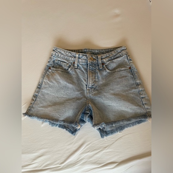 High rise old navy shorts - Picture 1 of 4
